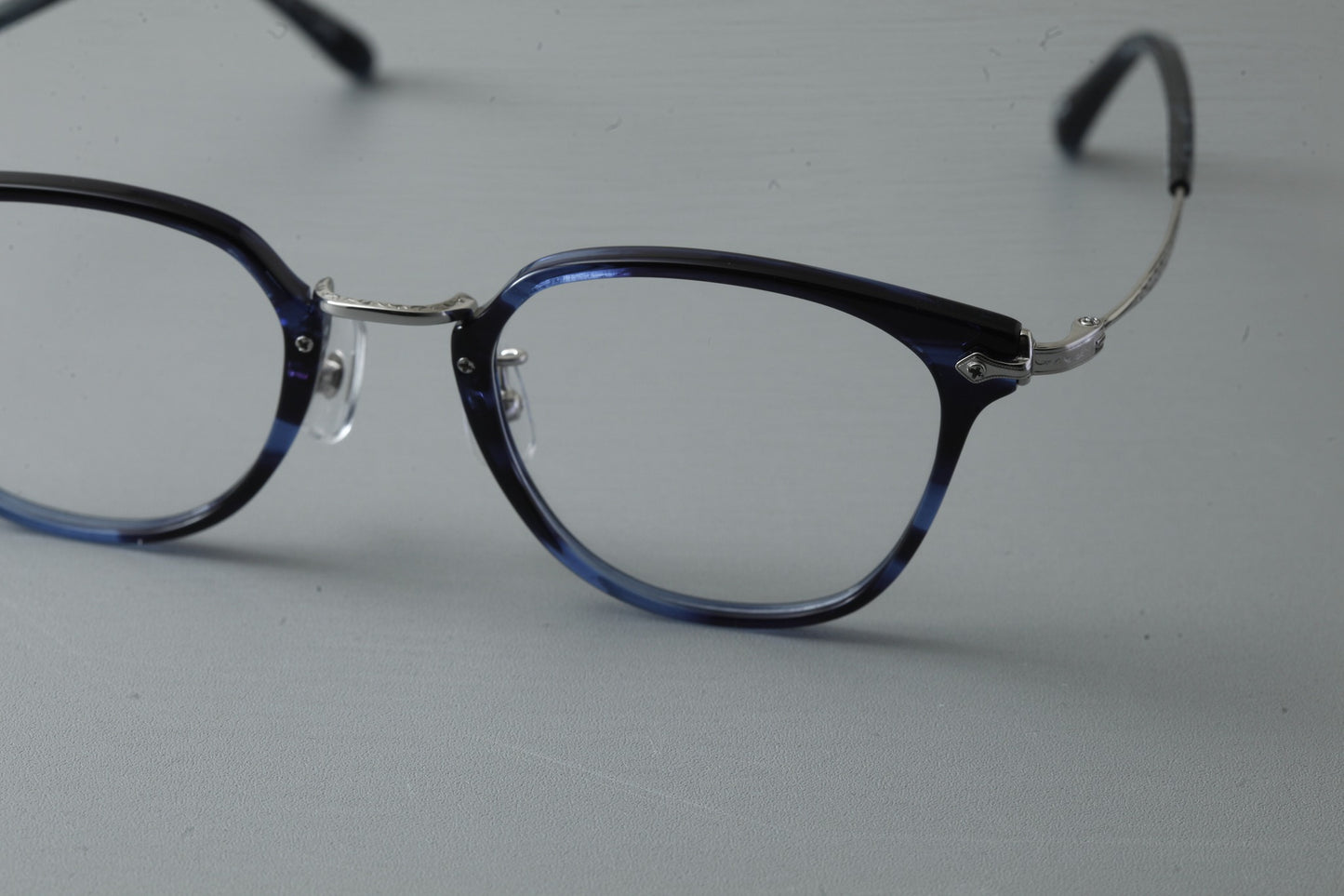 UV-8017 C9 Blue Tortoise / Silver